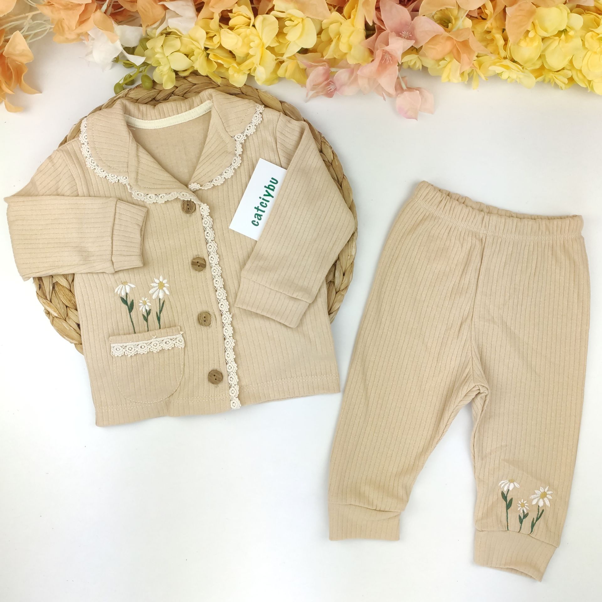 Papatya Nakışlı %100 Pamuklu Pijama Takım