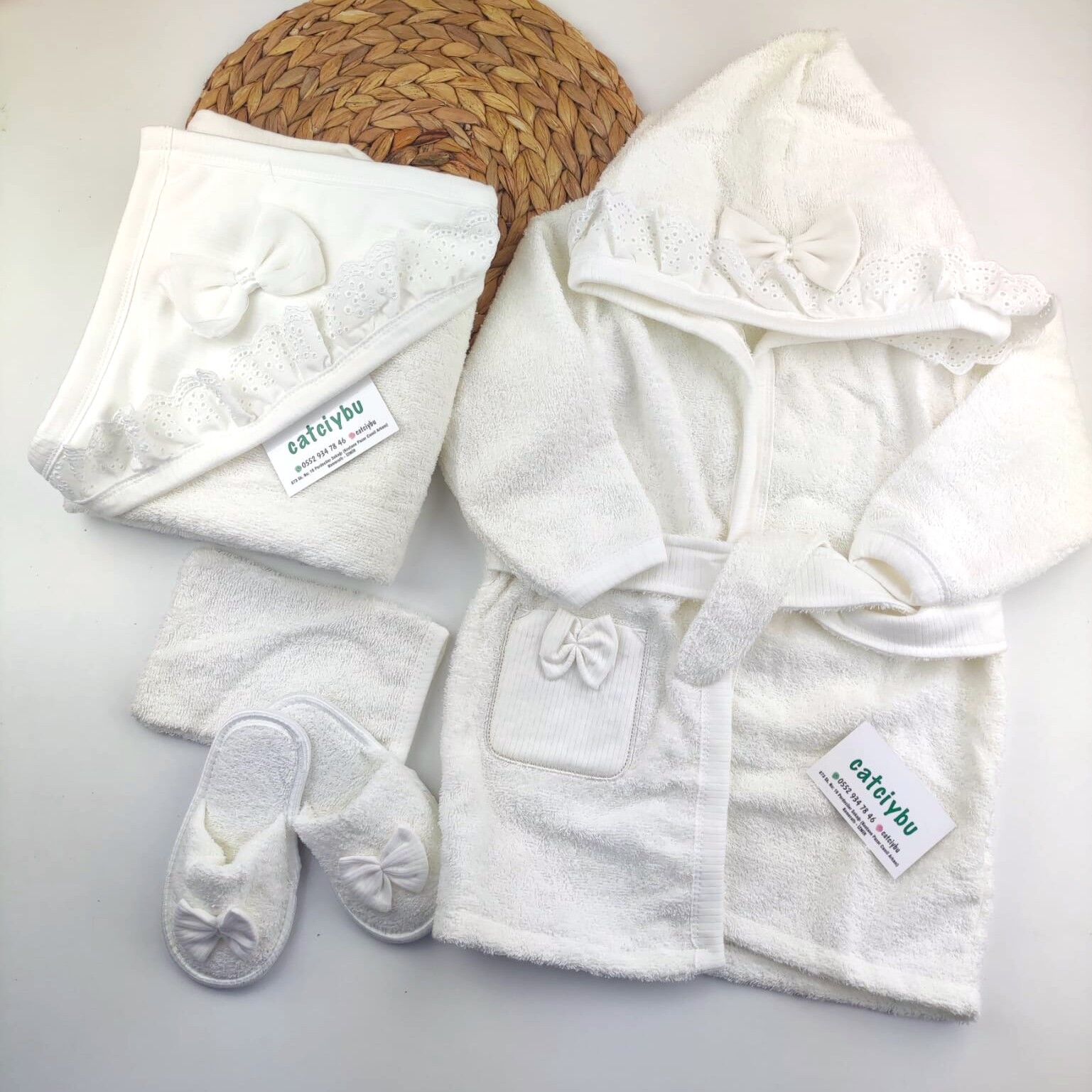 Fiyonklu Kız Bebek 4 Parça Havlu Bornoz Set