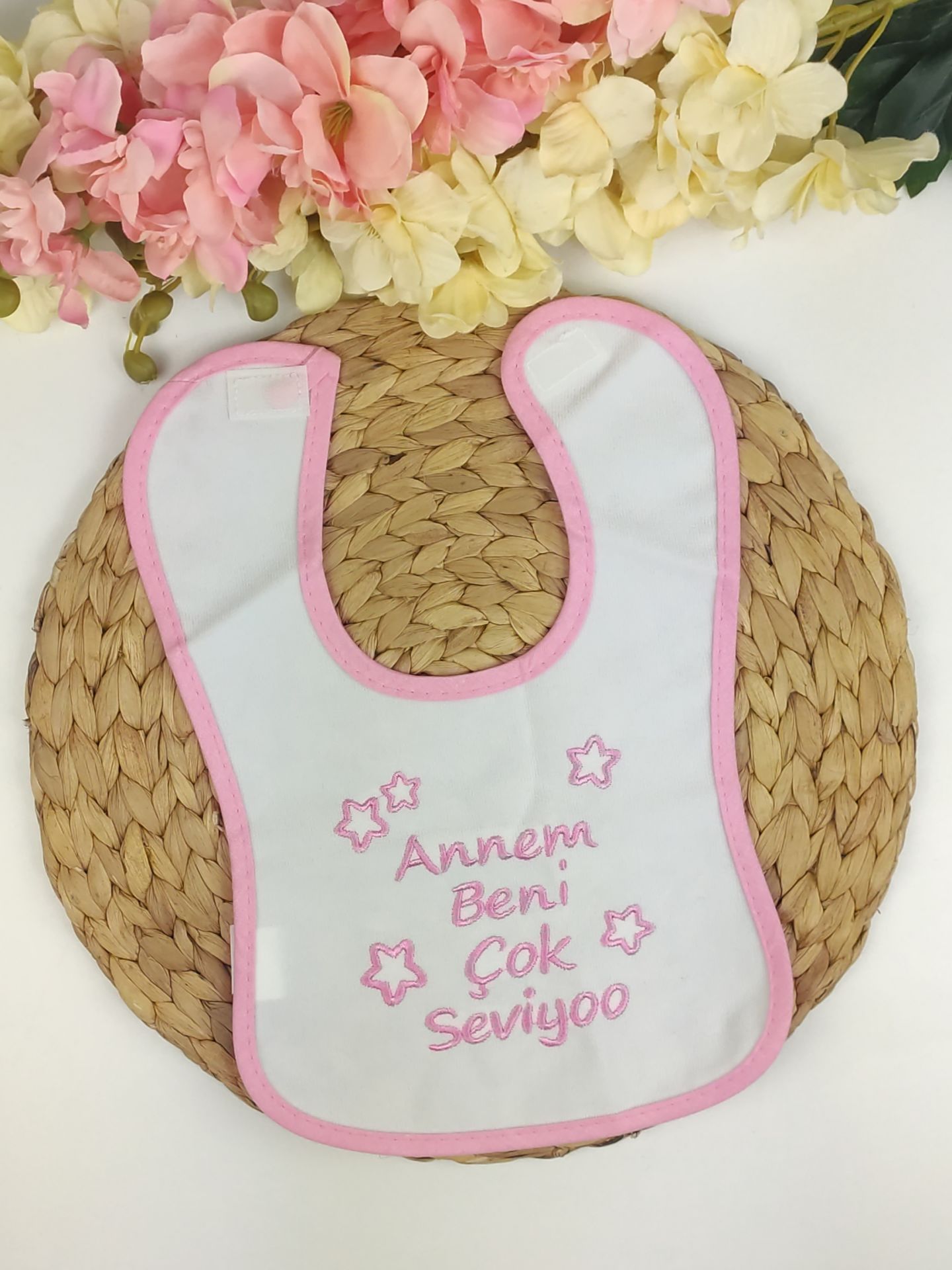Annem Beni Çok Seviyor Mama Önlüğü